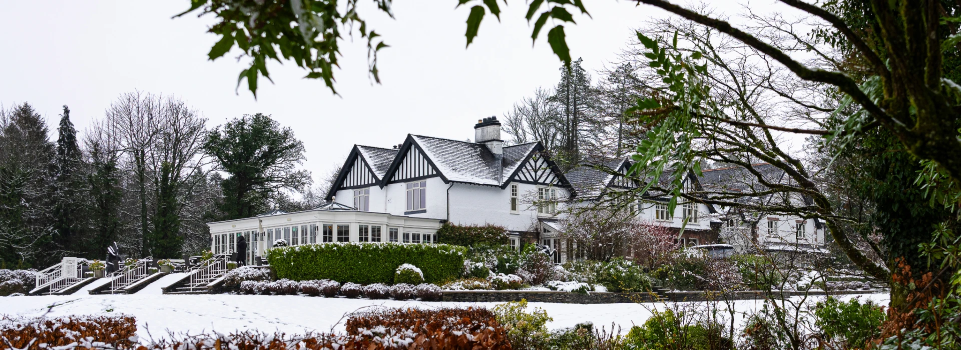 Leeucollection blog - A Christmas to Remember in Windermere hero slide 1