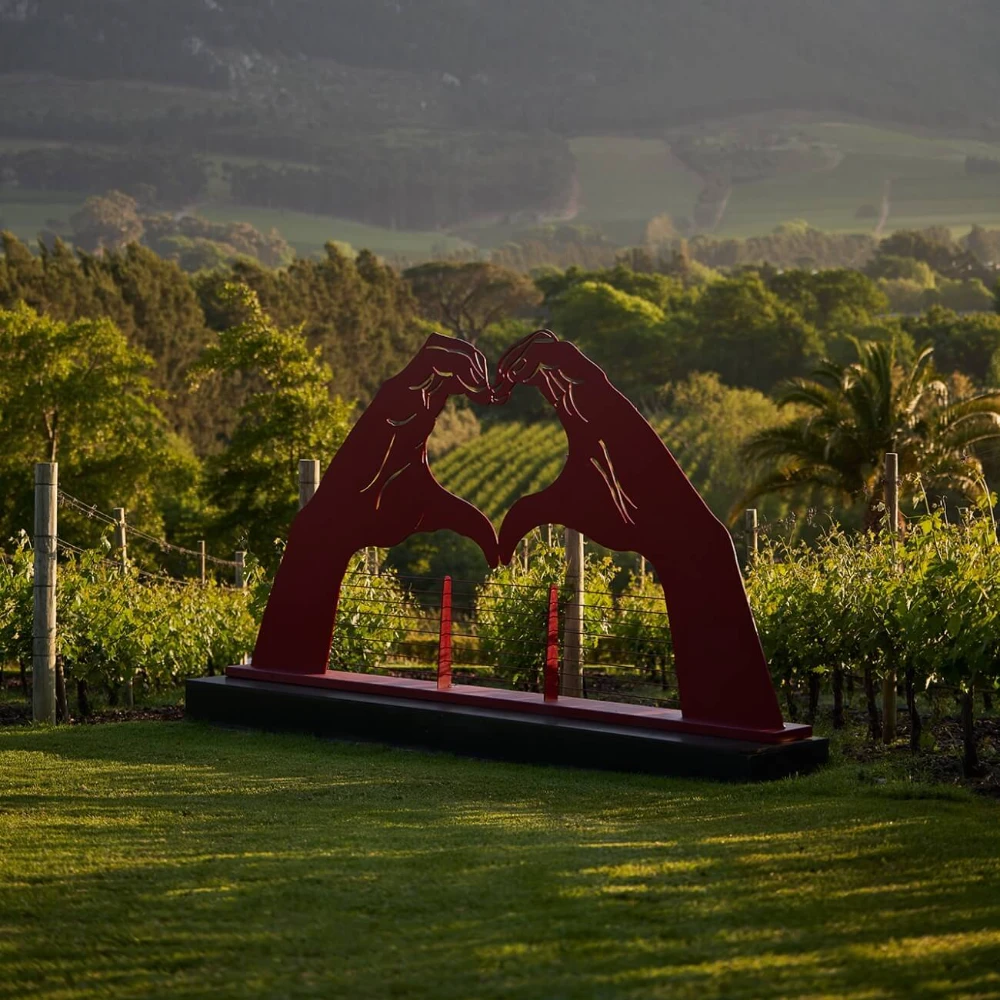 A Sculptor's Tale: The Artistic Journey of Jaco Sieberhagen image