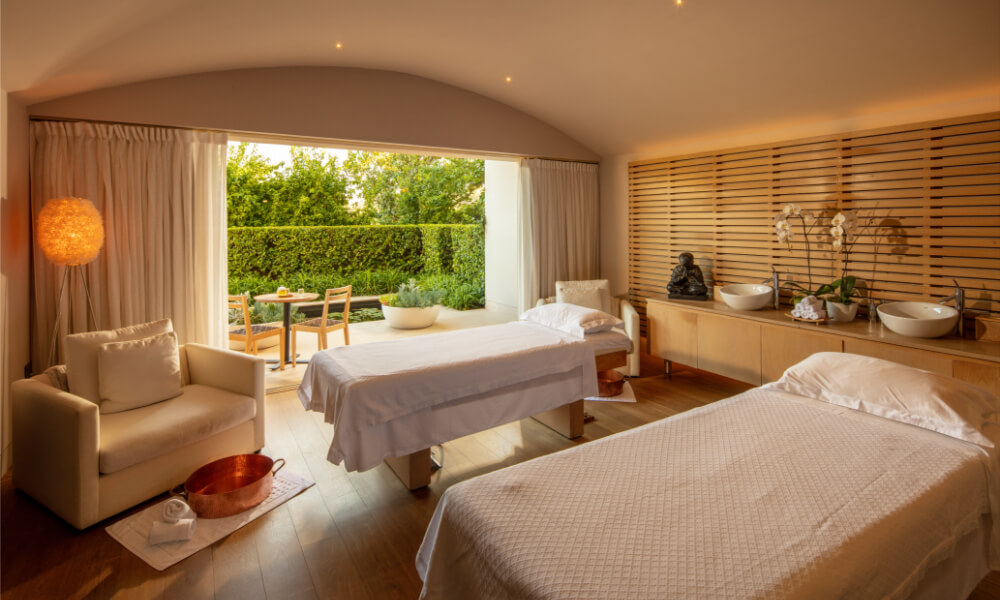 LEEU SPA BY HEALING EARTH